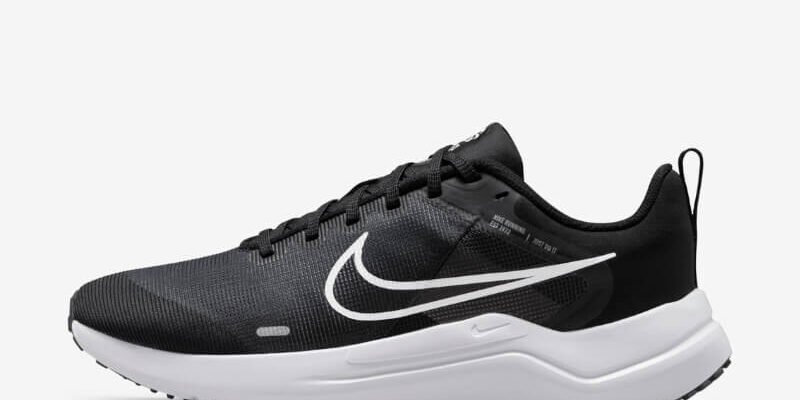 Tênis Nike Downshifter 12-Preto-e-Branco
